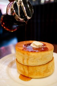 星乃珈琲の「窯焼きスフレパンケーキ(ダブル)」